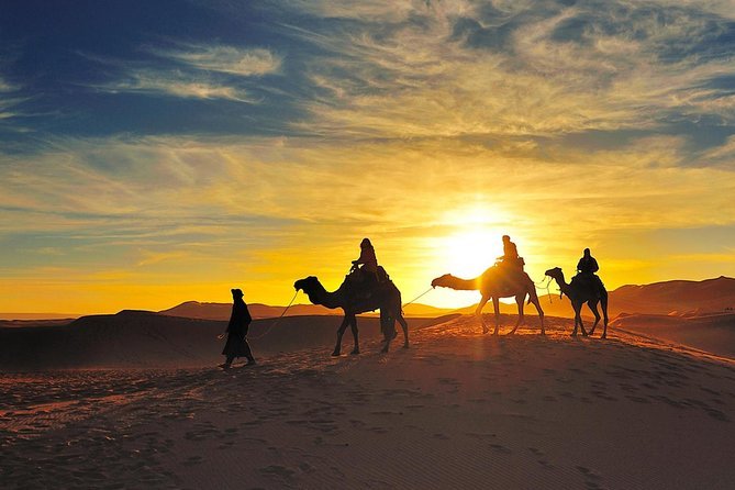 Paseo en Camello al atardecer o amanecer en las dunas de Merzouga